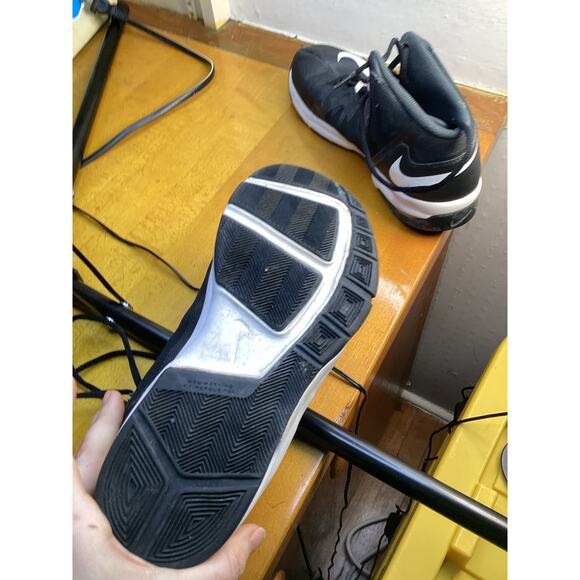 NIKE Air Max Stutter Step 2 Basketball Athletic Shoes 7Y Black White 653754-001 - Picture 5 of 6